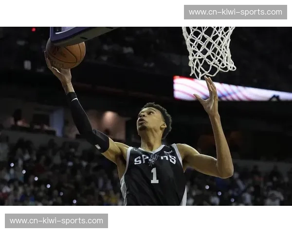 马刺40分狂胜残阵76人展西部第二统治力 文班亚马三节打卡正负值+41